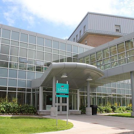 圣约翰斯 纪念大学旅馆酒店 外观 照片