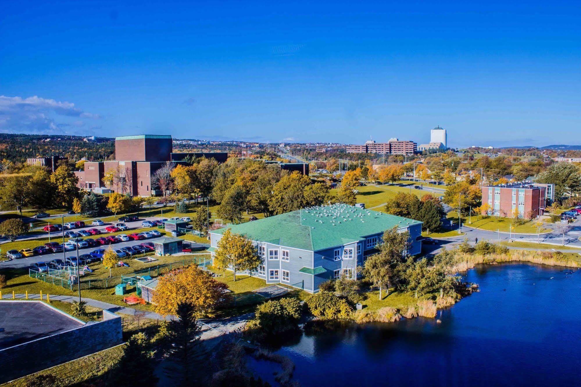 圣约翰斯 纪念大学旅馆酒店 外观 照片